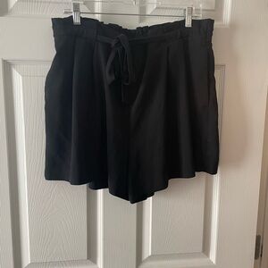 Black Shorts with Stretch Waistband and Tie